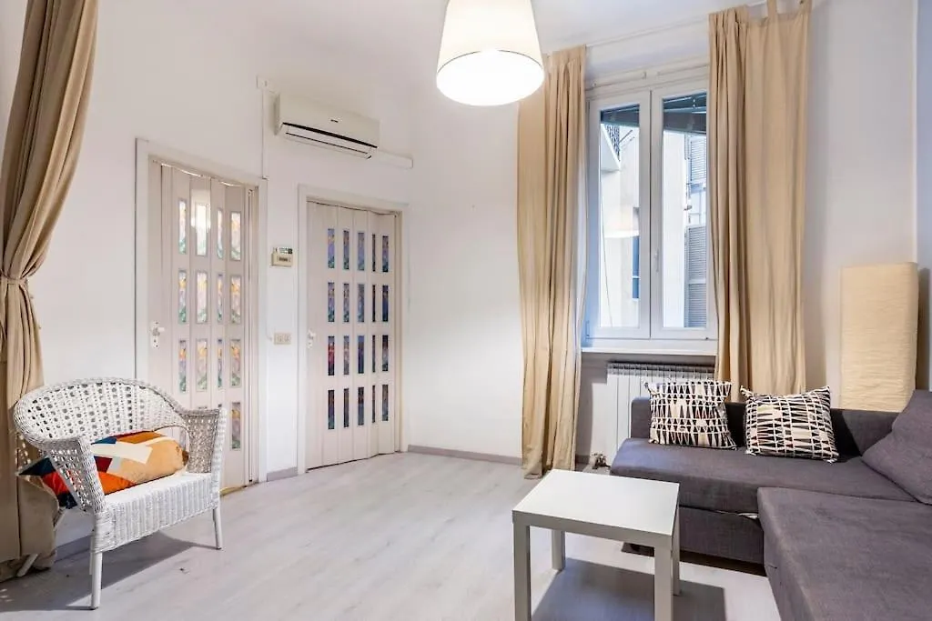 12 Minutes From Duomo - Modern Loft Apartment Milan Italy